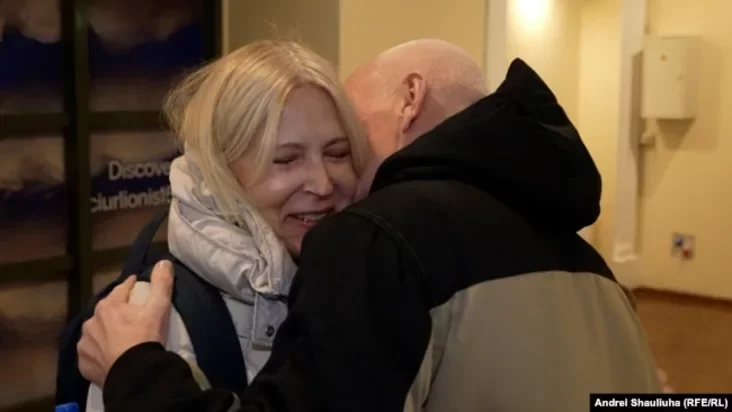 Алесь Беляцкий встретился с женой после освобождения, Вильня, 14 декабря 2025