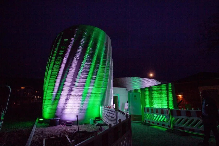 data-centr Wave House The Wave House data center data-cientr Wave House