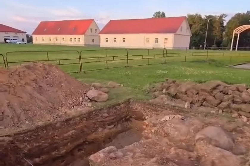 Пачаліся раскопкі ў Будславе: што шукаюць і якія планы?