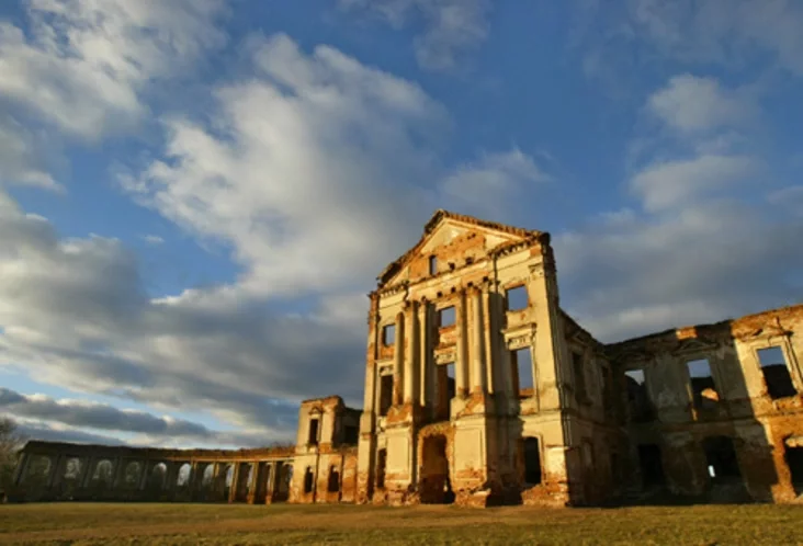 Ruzhany castle. Photo by Julia Darashkevich