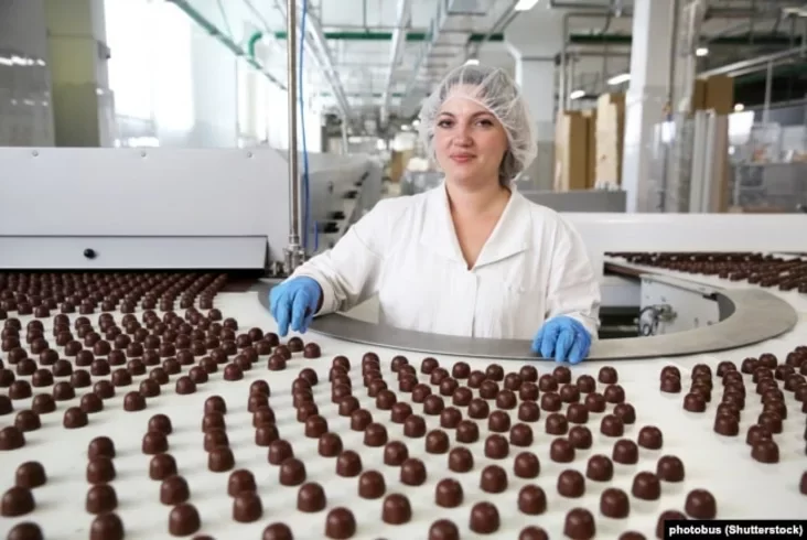 Производство конфет на "Коммунарке", архивное фото