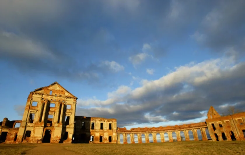 Ruzhany castle. Photo by Julia Darashkevich