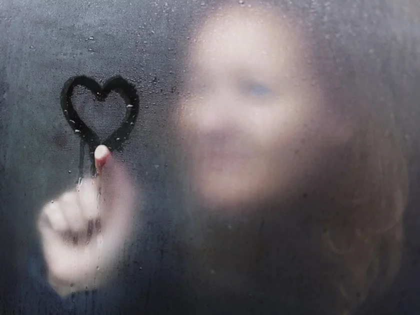 kandensat na aknie kondiensat na oknie condensation on the window