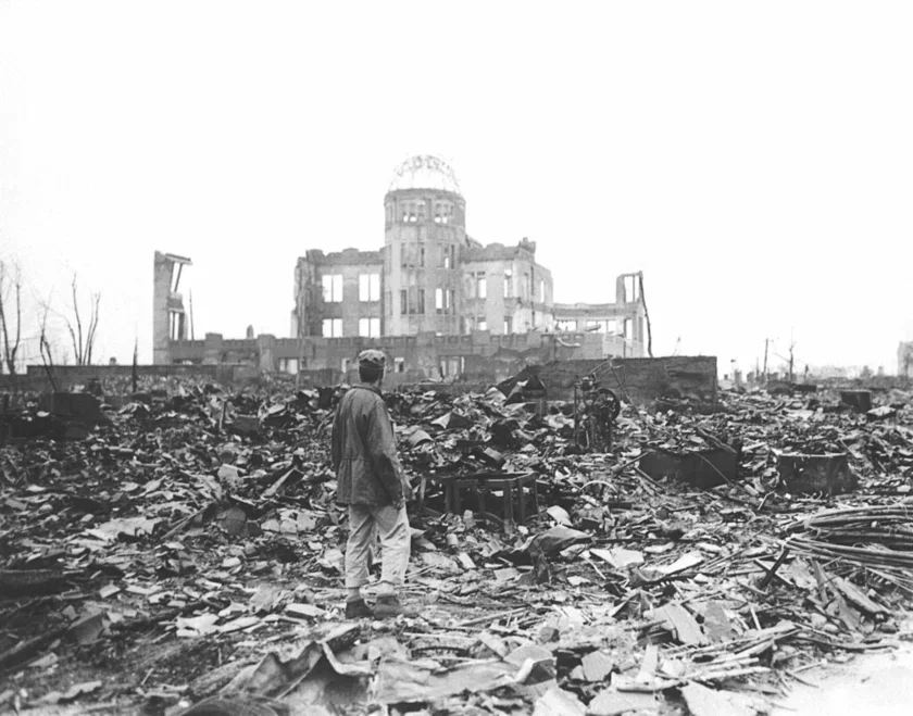Сцена разрушений в Хиросиме The scene of devastation in Hiroshima Месца разбурэнняў у Хірасіме