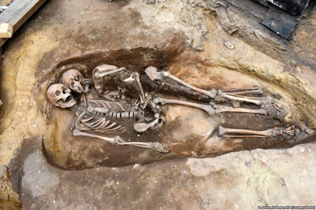 Pachavańnie bratoŭ Raŭkoŭskich